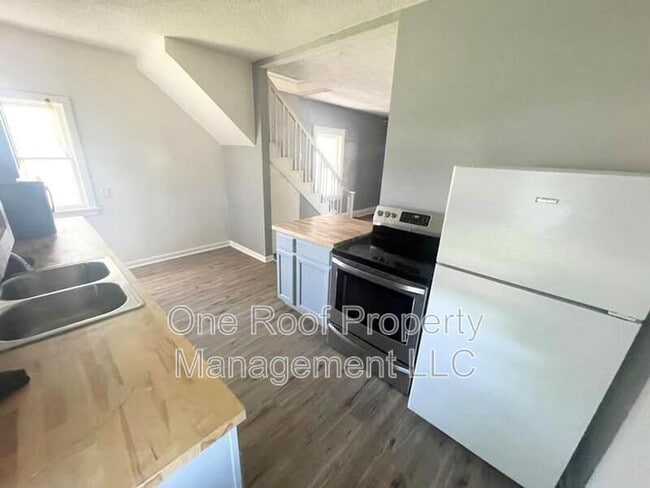 Photo - 447 N Lawndale Ave