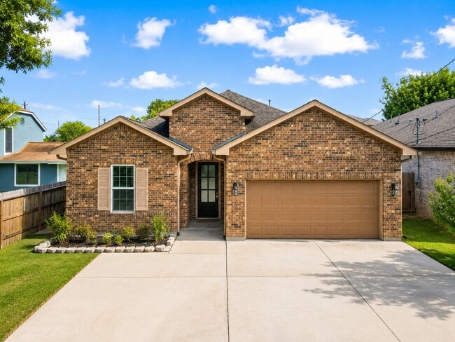 Building Photo - 8938 Intervale St