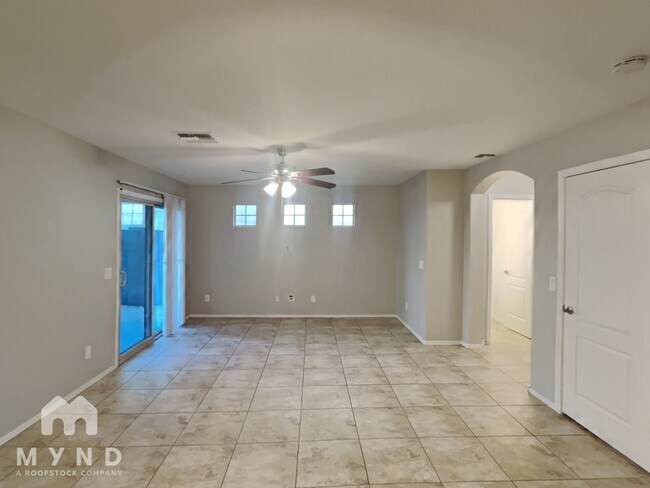 Photo - 2566 E Boston St