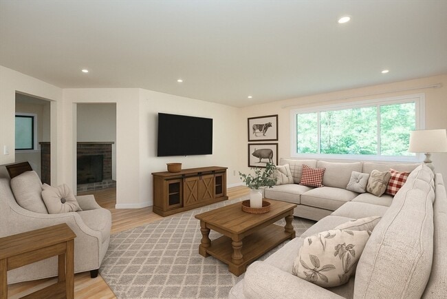 Building Photo - 10 E Bluff Rd Rental