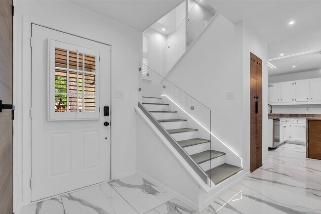 Photo - 41 Hickory Oak Dr