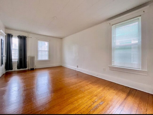 Building Photo - 163 Glenwood Ave