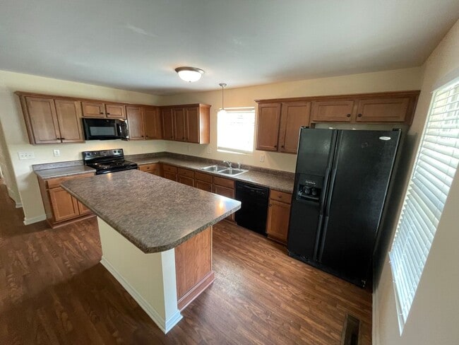 Photo - PRE-LEASING FOR AUGUST 2026!