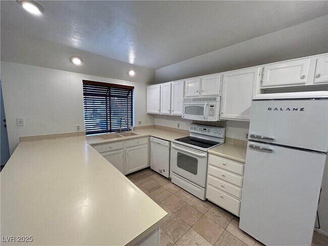 Photo - 8429 Dunphy Ct