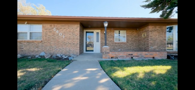 Photo - 5601 Granada Dr