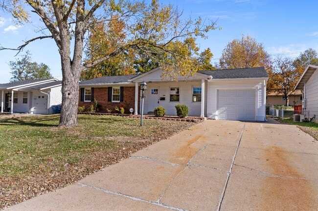 Photo - 2180 Glenoro Dr