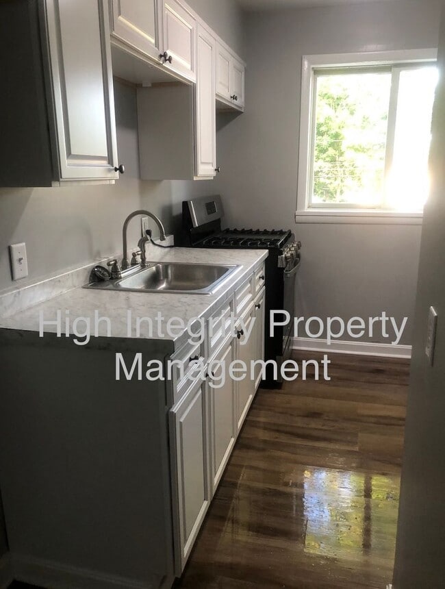 Building Photo - 766 Pennsylvania Ave Unit Apt 4
