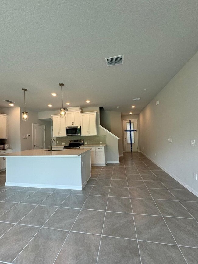 Photo - BRAND NEW TOWNHOUSE 3 BEDROOM 2.5 BATHROOM IN ASTERA