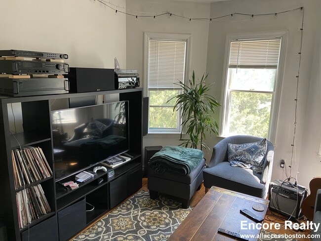 Photo - 26 Haskell St Unit 2