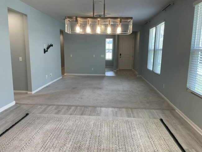 802 Destiny Dr