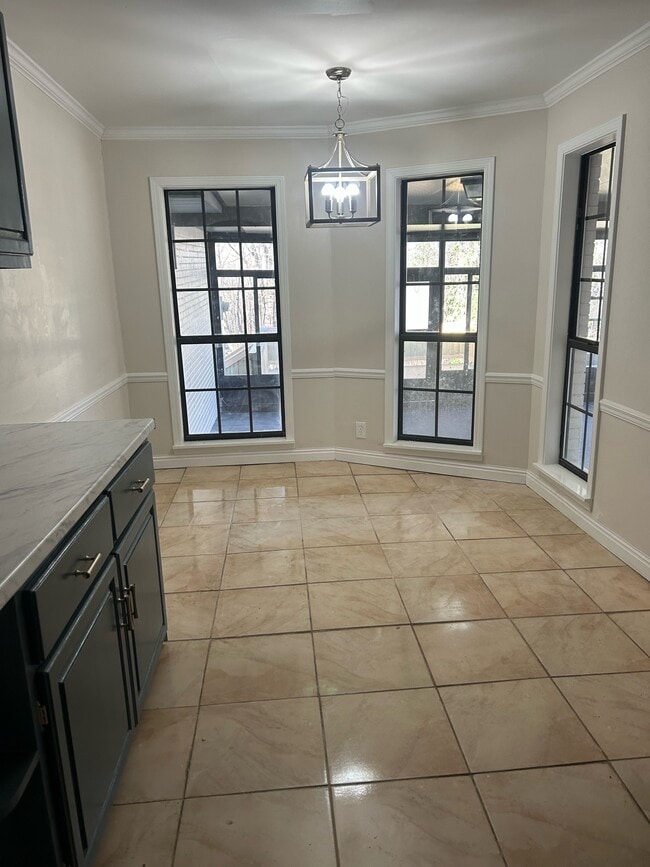 Photo - 2002 Bob White Dr