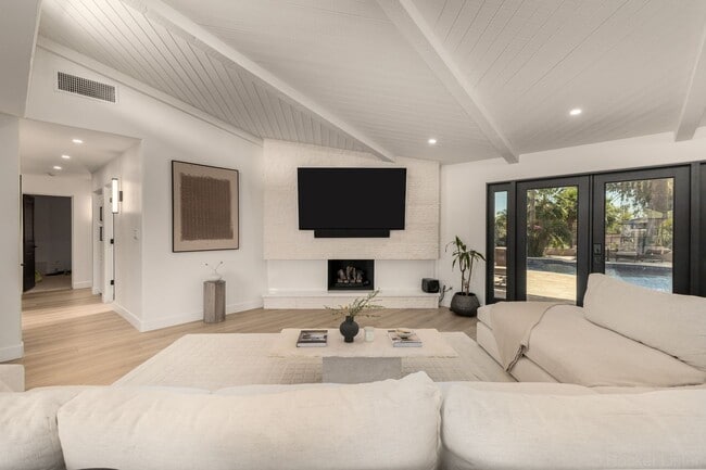 Photo - STUNNING. MODERN LUXURY OASIS In Scottsdale- 4 Bed/3 Bath plus Casita