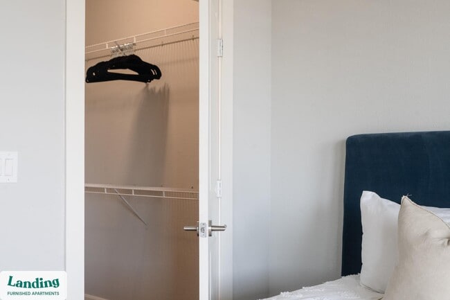 Photo - 4300 Cromwell Dr Unidad 6302