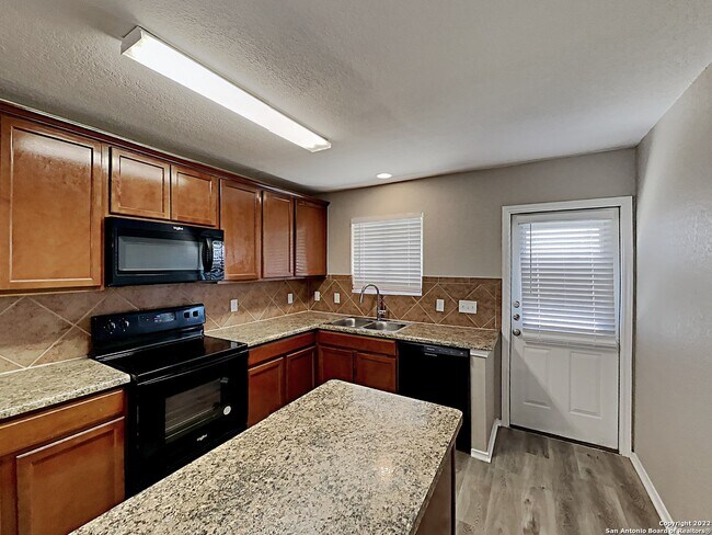 Photo - 10911 Bosal Trail