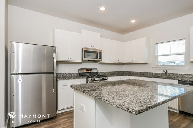 Photo - 208 Parkwood Vista Way
