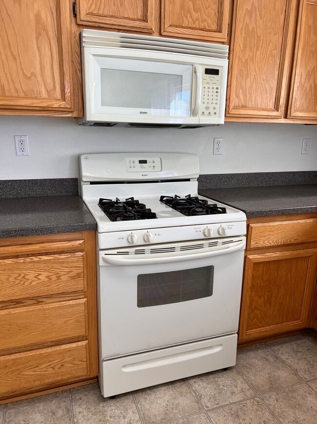 Photo - Centrally located 3 bedroom home in Fernley- 3 car garage