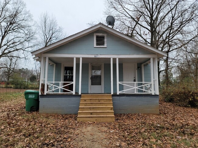 Building Photo - 320 Amhurst Ave Unit 320-A Amhurst Avenue Rental