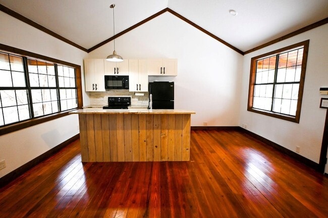 Photo - 15104 Texas St