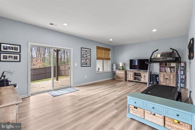 Photo - 458 Indigo Way