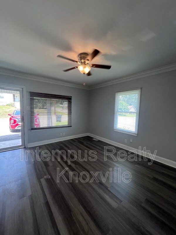 Photo - 1920 Hoitt Ave