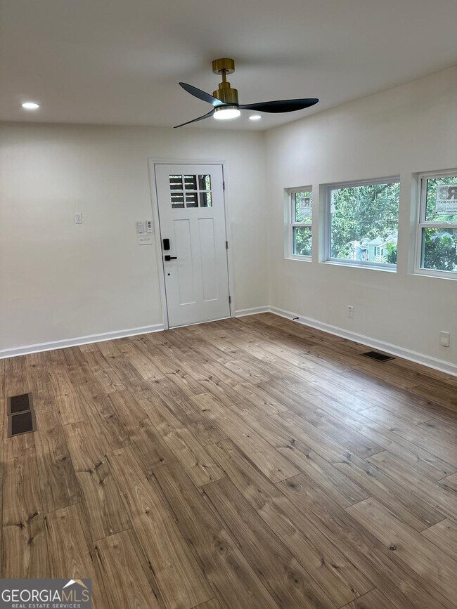 Photo - 3589 Orchard Cir