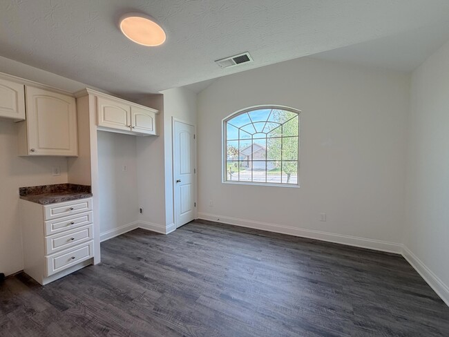 Photo - 1240 Orchard Dr