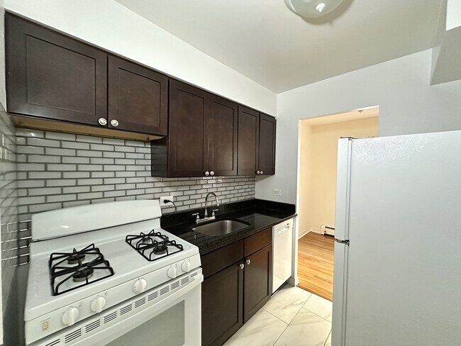 Photo - 6830 N Sheridan Rd Unidad 374