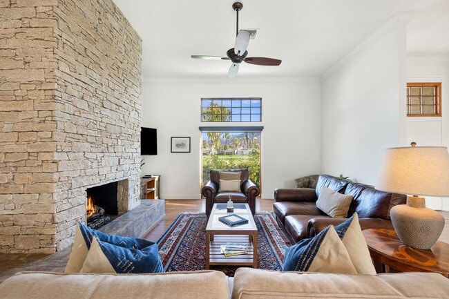 Building Photo - Luxury Golf Course Retreat in Indian Wells Rental