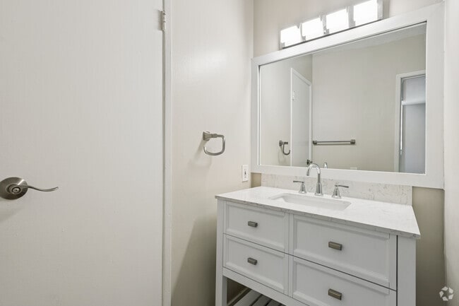 #205 - BRAND NEW BATHROOM VANITY! - 456 S Harvard Blvd
