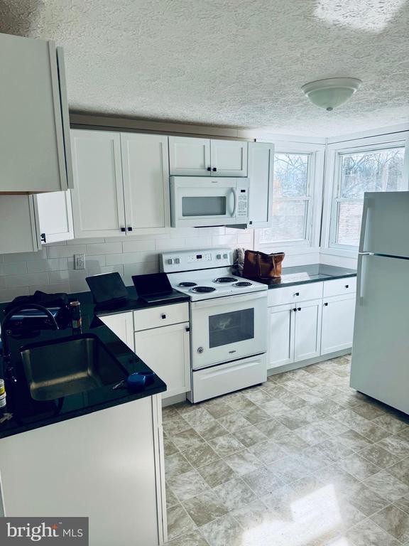 Photo - 3392 N Main St