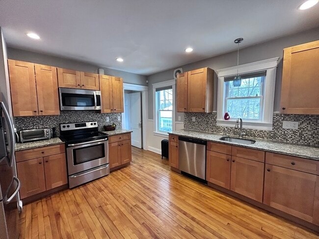 Photo - 17 Longfellow Rd