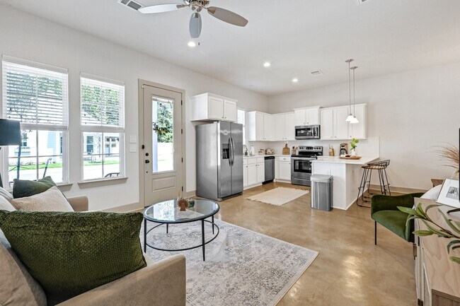 Photo - 33455 Buckshot Ln