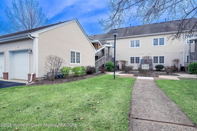 Photo - 70H Winthrop Rd House