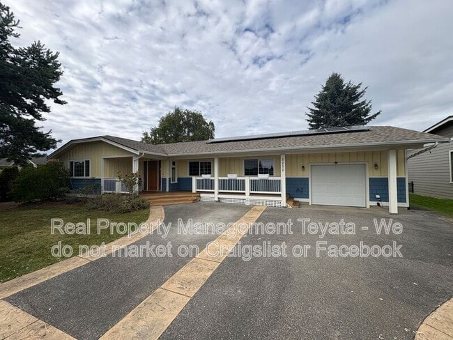 Photo - 8252 Cowichan Rd