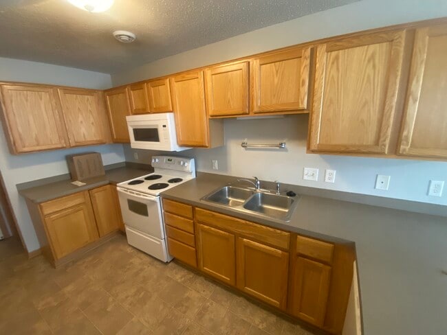 Photo - 2444 Yellowstone Dr