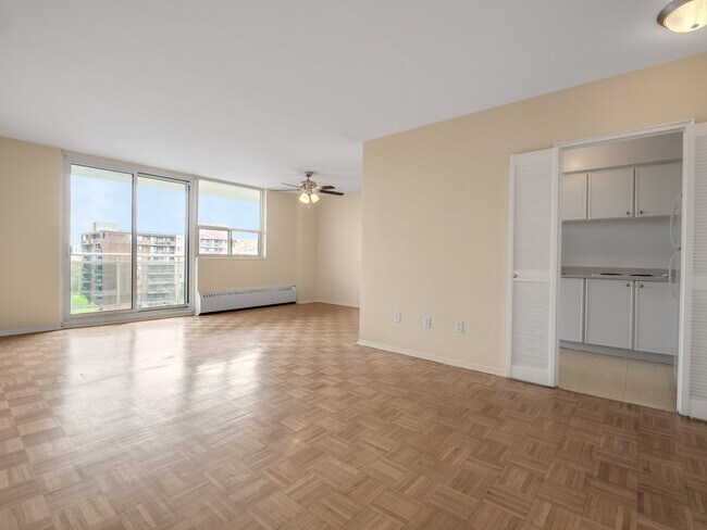 3801 Riverside Drive East