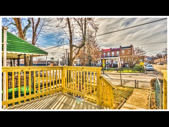 Photo - 3336 W Caton Ave