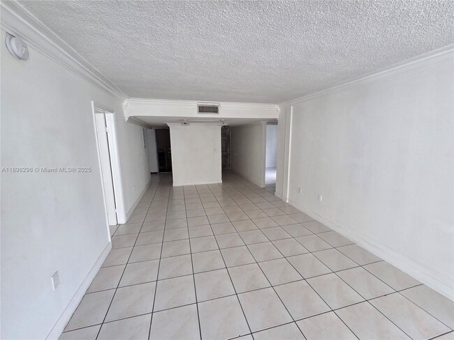 Photo - 10000 NW 80th Ct