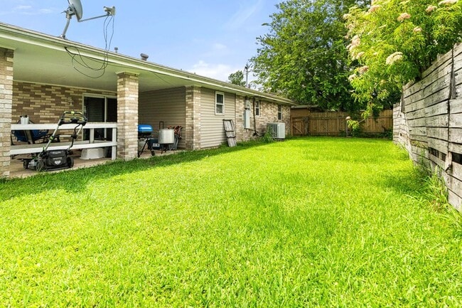 Photo - 2204 Gallant Dr