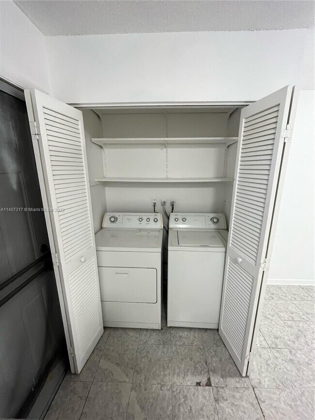 Photo - 1490 NW 20th St