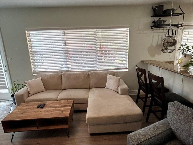 Photo - 2737 NE 28th St Unit 1W