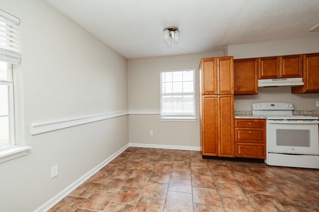 Photo - 719 S Berthe Ave