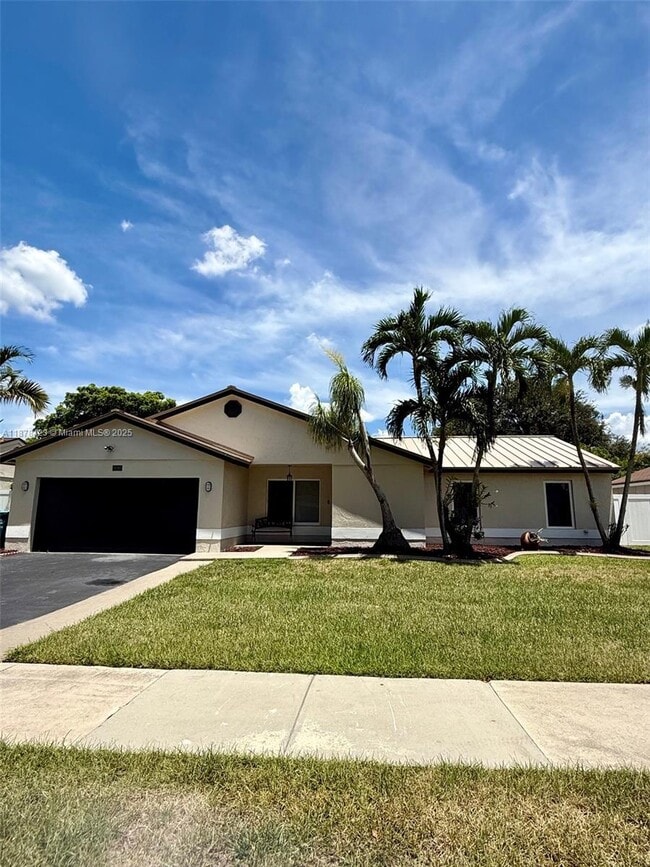 Building Photo - 11561 SW 51st St Rental