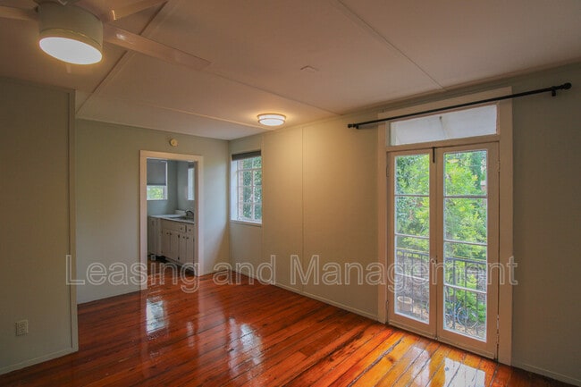 Building Photo - 21 Archdale St Unit G Rental