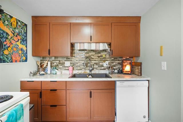 1140 E Johnson St Unit 4