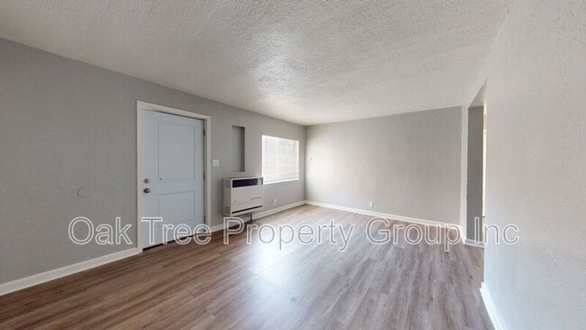 Photo - 6621 Bancroft Ave