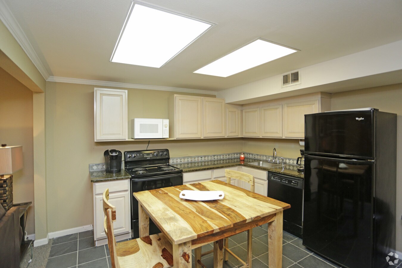 Arbor Square Apartments For Rent In Shawnee Ks Forrent Com