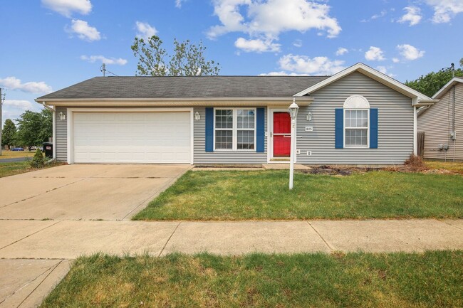 Building Photo - Available Now: Charming 3-Bedroom Home wit...