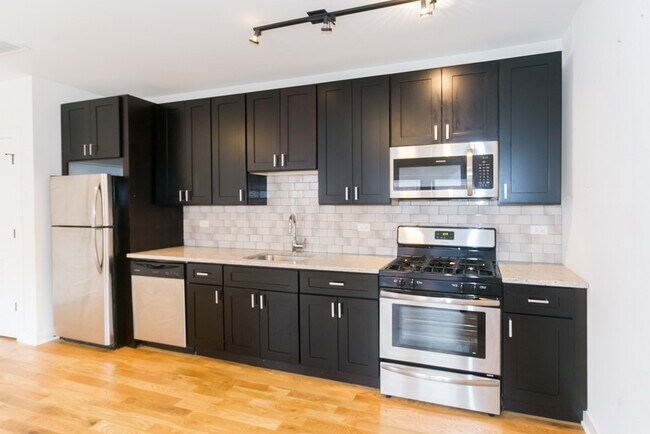 Photo - 2229 W Eastwood Ave Unit WN3