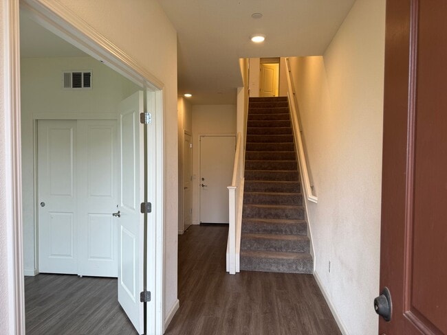 Photo - San Jose Comfort, Convenience and Location